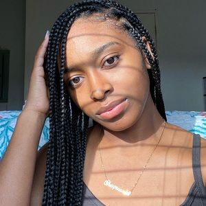 Meet your Posher, Shaquania